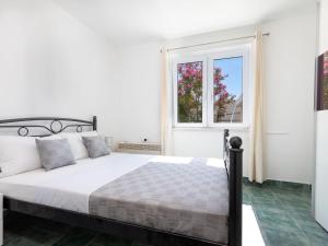 Apartment Wohnung Maya S mit Terrasse by Interhome