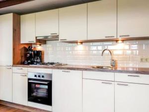 Holiday Home Zeeuwse Rust Stavenisse by Interhome