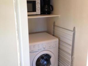 Holiday Home Schöne Ferienhaus in einem familienfreundlichen Ferienpark mit gemeinschaftlich by Interhome