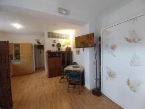 Apartment Wohnung Baia 1 - Casa Rossella by Interhome