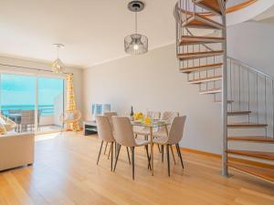 Apartment Appartement mit Meerblick by Interhome