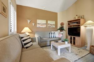 PY732 - Champion Haven - Alice Lodging