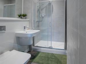 Apartment Brandneue- zentrale 2-Zimmer-Wohnung für 6 Gäste by Interhome