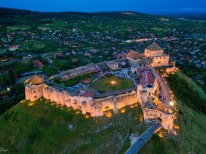Holiday Home Traditionelle Villa mit Pool und Ausblick by Interhome