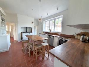 Holiday Home Landhaus an der Jurassic Coast by Interhome