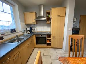 Apartment Moderne Wohnung in Karlshagen mit Grill und Garten by Interhome
