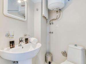 Apartment Casa Lina geräumig- modern- Dorfzentrum by Interhome