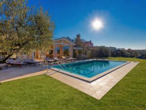 Holiday Home Villa Star mit Whirlpool by Interhome