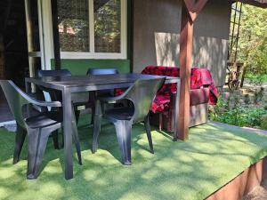 Holiday Home Freistehendes Haus mit eingezäuntem Grundstück an einer Lagune by Interhome