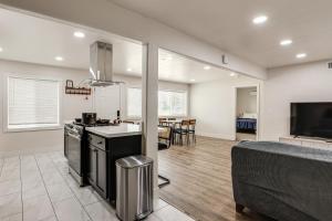 Under 1 Mi to Med Center! Stylish Home in Tulare