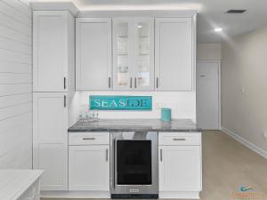 Emerald Towers West 6004