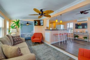Relax Poolside: Couples Retreat 3 Mi to Gulf!