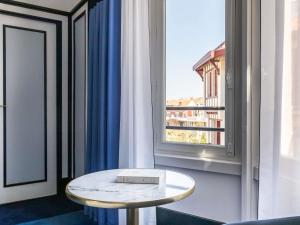 Hotel Plaza Biarritz Plage - Handwritten Collection