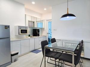 StayLuxe SGS 2BR Suite