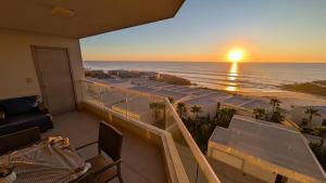 Beach & Pool Apartment