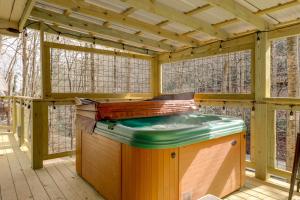 A-Frame Gatlinburg Cabin with Deck and Private Hot Tub