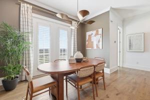 Downtown Riverfront Luxury, Steps to River Street