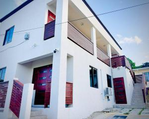 Modern Studio with Eco-Friendly Comforts