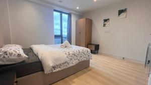 Apartment with Luxury Terrace & Gym in City center