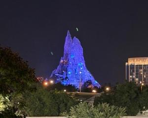 Studio with Private Terrace and Volcano Bay View Near Epic Universe