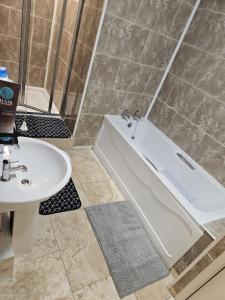 Modern 2-Bed Apt Near Hospital and University of Birmingham