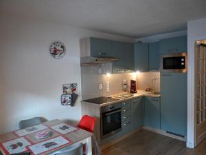 Studio cabine 4 pers Sud avec parking privé - FR-1-263-254