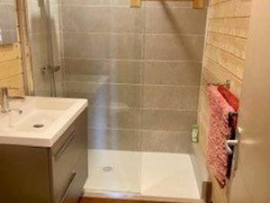 Studio rénové 3* au pied des pistes de Pyrénées 2000 avec terrasse et cuisine équipée - FR-1-703-195