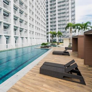Condo Unit near MOA, PICC, US Embassy and Airport