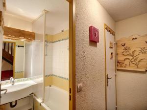 Duplex 6 pers 32 m² ski aux pieds, proche pistes - FR-1-178-82