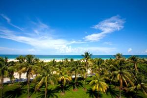 King Room with Oceanfront View room in Beacon South Beach Hotel