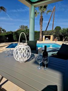 Cheerful 2 Bedroom Villa, sea views, refurbished 2026