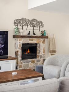 Downtime - Near Town - Beach - Bush Retreat