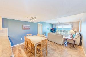 Heated PoolHot Tub Direct Beachfront 33 - 304