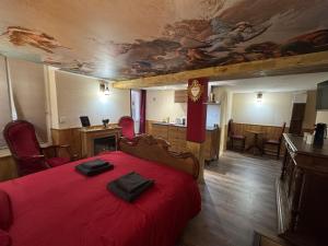 LAlcôve Secrète Suite médiévale avec Spa