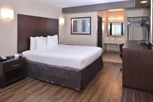 Tarzana Inn - رسيدا