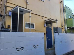 1F TINY Central Apartment 7 Minutes from Shinjuku