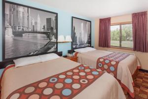 Queen Room with Two Queen Beds - Non-Smoking room in Super 8 by Wyndham Shipshewana