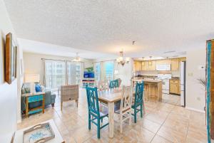 Heated PoolSpa Lg Balcony 33 Beachside Paradise 403