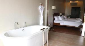 Bravo Resorts - Munting Paraiso