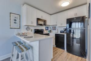 0307 Barefoot Sunrise condo