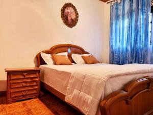 Airport Transit Avenue ATA Villa and Pool for Groups