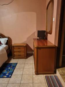Airport Transit Avenue ATA Villa and Pool for Groups