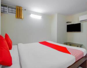 Lindsay Inn guest house II Near New Market & Esplanade Kolkata