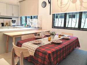 Infinity Retreat Home 5BR 12-15pax BBQ-SemiD