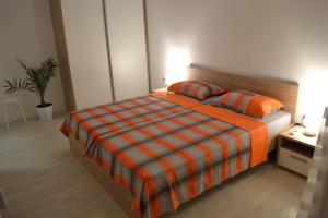 Lazarus Apartment