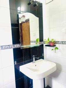 Canal Front Home Stay