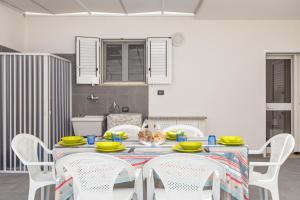 CASA MINOSSE - Piano terra indipendente, con appia terrazza, a due passi dal mare