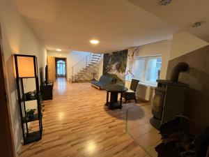 Modernes Boardinghouse mit Garten und Terrasse in Offenburg-Bohlsbach