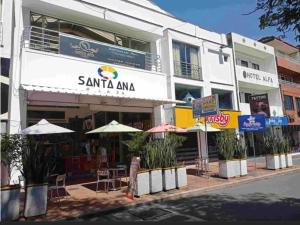 Suite de hotel dentro centro comercial