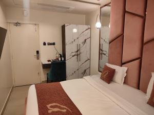 Astra Hotels & Suites - Koramangala